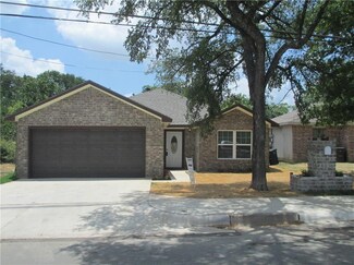 4922 Elgin St, Fort Worth, TX 76105