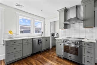 151 Pleasant St Unit 1, Watertown, MA 02472