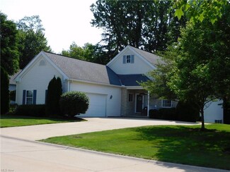 8665 Parkside Dr, Northfield, OH 44067