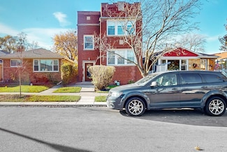 8044 Hamlin Ave, Skokie, IL 60076