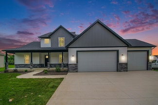 300 Juniper Ln, Plymouth, IN 46563