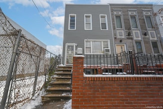 1216 30th Dr, Astoria, NY 11102