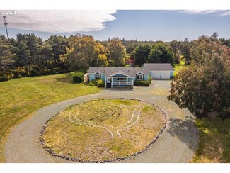 87464 Oberman Ln, Bandon, OR 97411