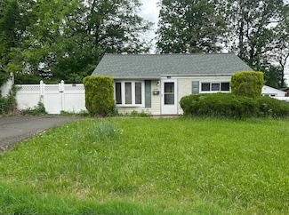 41 Hurd Ave, Garnerville, NY 10923