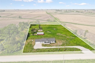 1101 Creamery Rd, Dexter, IA 50070