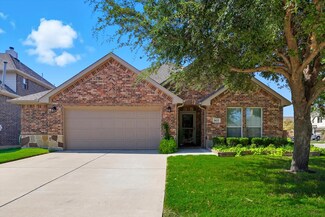 8633 Running River Ln, Fort Worth, TX 76131