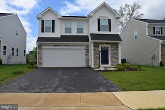 382 Freeman St, Ranson, WV 25438