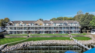 14 Iowa St Unit B4, Arnolds Park, IA 51331