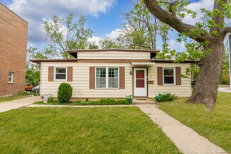 28 W Willow St, Lombard, IL 60148