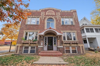 2701 Harriet Ave Unit 203, Minneapolis, MN 55408