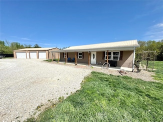 4450 Missouri 6, Maywood, MO 63454