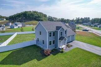 8 Champagne Ln, Lisbon, ME 04250