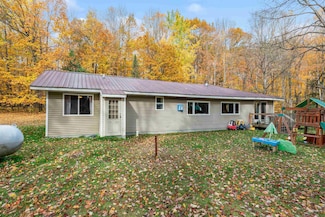 10774 van Beek Ln, Pound, WI 54161