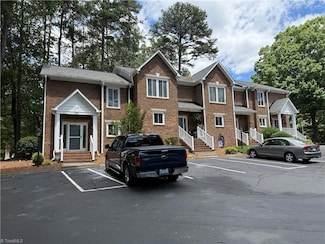 2000 Ridge Brook Ct, Winston Salem, NC 27127