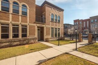824 E 38th Place Unit 4, Chicago, IL 60653