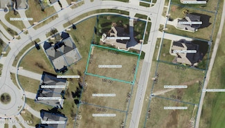 848 Pine Valley Dr, Bowling Green, OH 43402