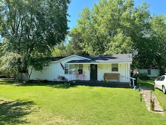 255 Burnett St, Graysville, TN 37338