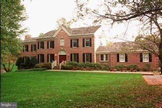 11499 Lakewood Ln, Fairfax Station, VA 22039