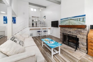 7335 Alicante Rd Unit C, Carlsbad, CA 92009