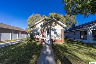 1020 W 8th St, Grand Island, NE 68801