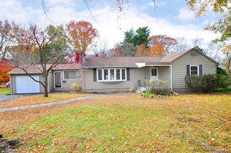 55 Foster Ln, Windsor, CT 06095