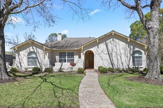 15719 Crestbrook Dr, Houston, TX 77059
