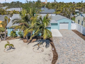 427 79th Ave, Saint Pete Beach, FL 33706