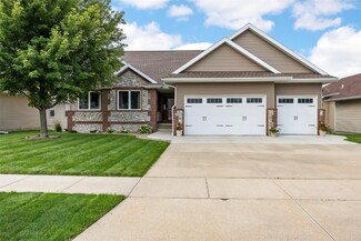 4910 Windmill Dr SW, Cedar Rapids, IA 52404