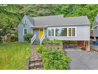 2250 Floral Hill Dr, Eugene, OR 97403