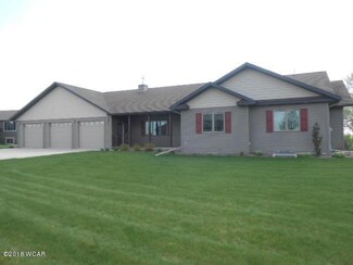151 Golf Course Dr, Armstrong, IA 50514