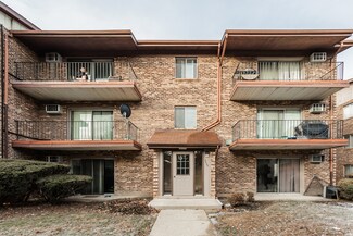 2425 Spring St Unit 4401, Woodridge, IL 60517