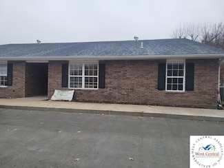 201 Highland St, Sweet Springs, MO 65351