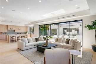 13944 Valleyheart Dr, Sherman Oaks, CA 91423