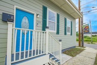 2301 Delachaise St, New Orleans, LA 70115