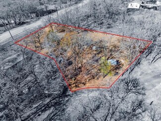 1545 Lark Ct, Azle, TX 76020