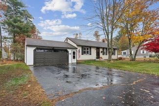 27 Avon St, Sanford, ME 04073