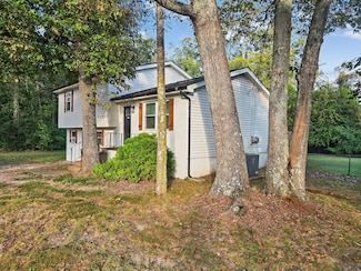 4087 W Freedom Cir, Ooltewah, TN 37363