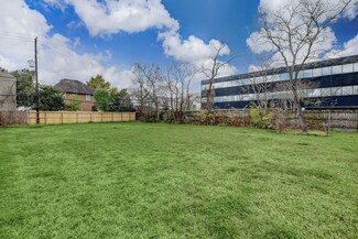 4537 Larch Ln, Bellaire, TX 77401