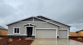 5560 Feathers Ave, Redding, CA 96002