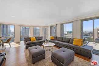 800 W 1st St Unit 808, Los Angeles, CA 90012