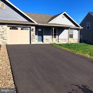3719 Oakley Ln, Greencastle, PA 17225