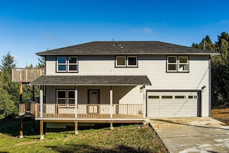 127 Cook Rd, Whitethorn, CA 95589