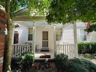 68 1/2 Ashley Ave, Charleston, SC 29401
