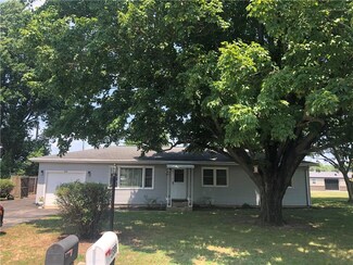 3590 E Carol Ave, Terre Haute, IN 47805