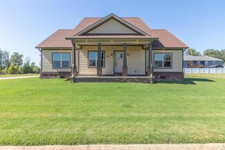 125 Estate Dr, Poplar Bluff, MO 63901
