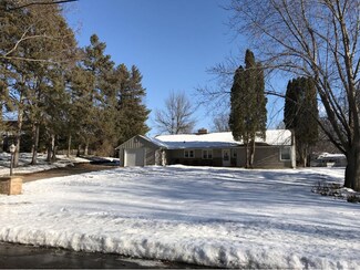 4935 Green Valley Rd, Minnetonka, MN 55345
