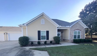 304 Hidden Creek Cir, Dothan, AL 36301