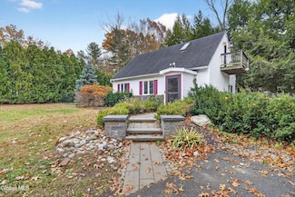 10 Katherine Terrace, Clifton Park, NY 12065