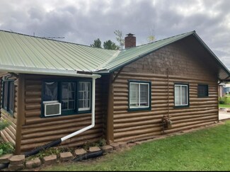114 Cass St, Houghton Lake, MI 48629