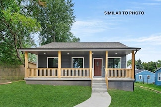 2517 Shaw St, Des Moines, IA 50317